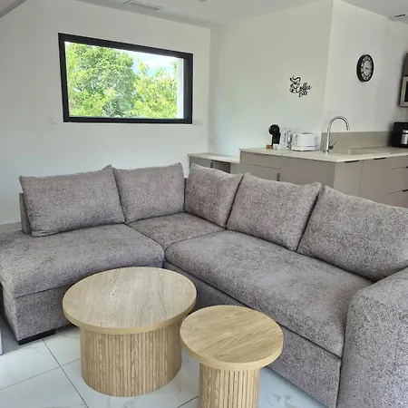 La Signature By Berenice Contemporary With Pool For 6 Guests