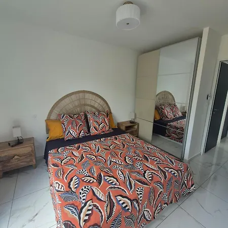 La Signature By Berenice Contemporary With Pool For 6 Guests